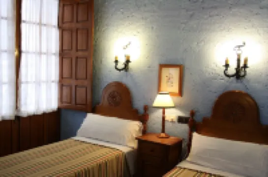Hotel Hermanos Macias