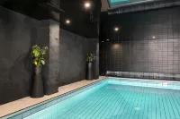Urban Style Hotel des Carmes - Pools