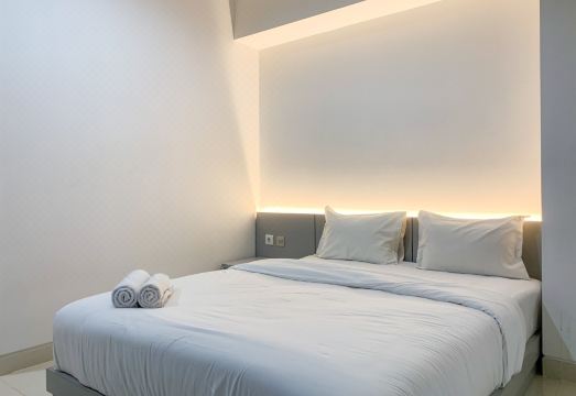Modern and Comfort Design Studio Room at West Vista Apartment - Housity