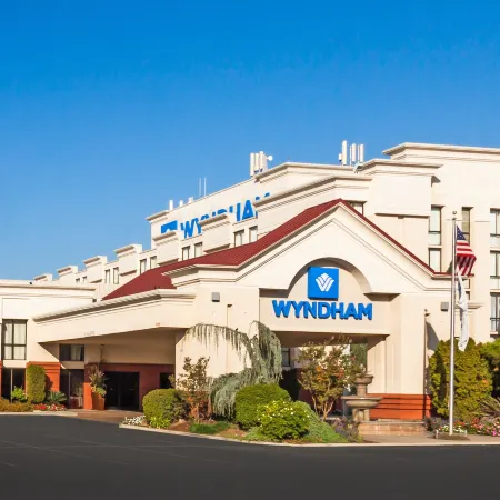 Wyndham Visalia