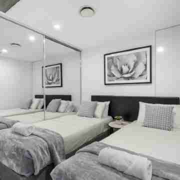 Circle on Cavill - Gclr Rooms