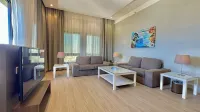 Loren Suites Corniche - balcón