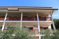 Albergo Alla Pineta Hotel dekat Parrocchia di San Gaetano