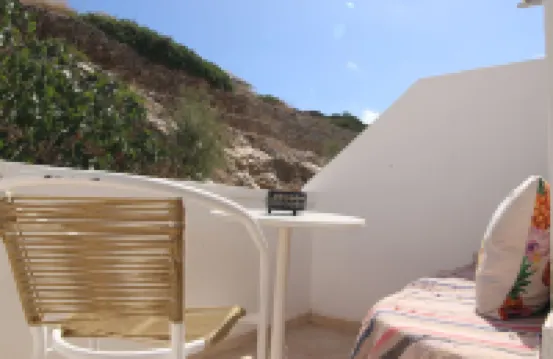 Armadoros Hotel / Ios Backpackers