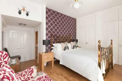 Fraoch House Hotels in Broughton