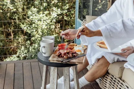 Treetops Seaview Montville Отели рядом с достопримечательностью «The Big Pineapple»