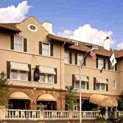 Bernards Inn Hotel Exterior