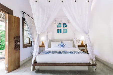 Alam Candi Resort Отели рядом с достопримечательностью «Candidasa Bali Driver»