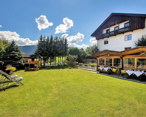 Hotel Chalet Olympia Hotels in Monguelfo