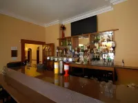 Redcliffe Hotel - bar