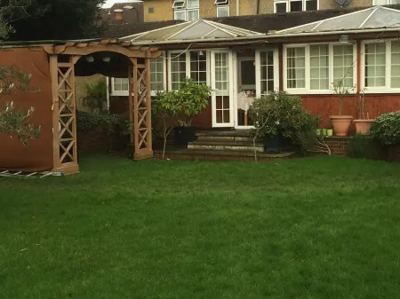 Colnbrook Lodge Guest House