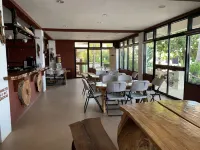 โรงแรมจีบีชรีสอร์ทแอนด์เรสโตบาร์ - พร้อมอาหารเช้า