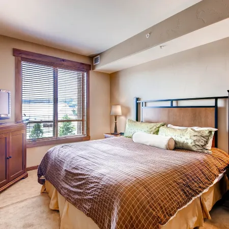 Trailhead Lodge