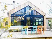 Waterlodge Skries in Nes Hotels in Grouw