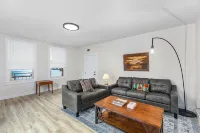 The Nighthawk Eyrie Hotel di Camano