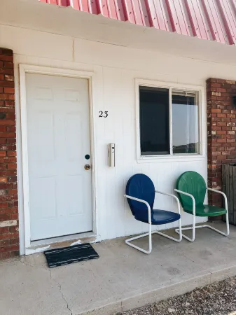 The Redwood Motel Отели рядом с достопримечательностью «Делта-09 Минатман Миссил Сило»