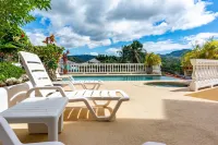 Birds-Eye Ocean View in Nicely Priced Top-Floor Unit in Flamingo