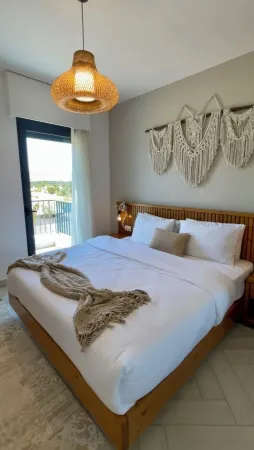 Aladdin Chalets - 1 Bedroom Отели в г. Акаба