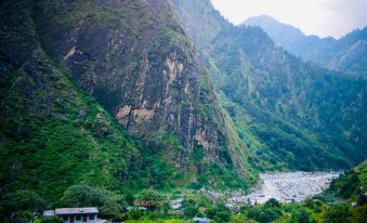 Hotel Himsarovar And Restaurant