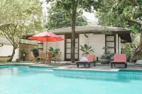 Taman Dayu Golf Club & Resort - Pools