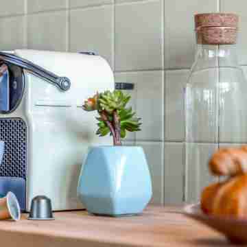 Renovated Sunny Apartment with Balcony, by TimeCooler Dining/Meeting Rooms