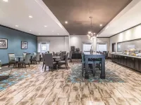 La Quinta Inn & Suites by Wyndham Dallas Grand Prairie South Hotels in Grand Prairie