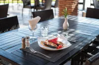 Zephyr Hotel Club Resort and Spa - breakfast