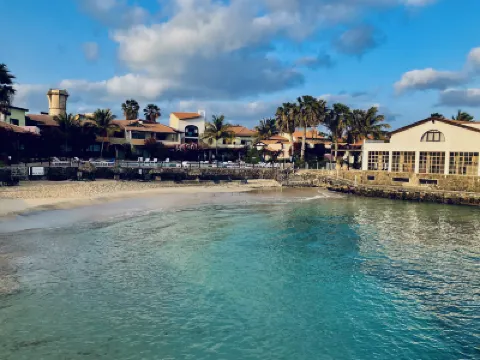 Apartment & Terrace - front sea view From - May till September โรงแรมใน