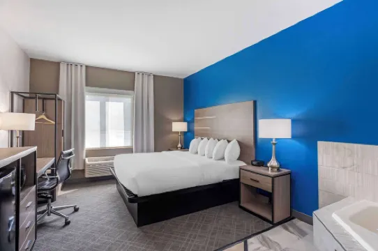 Comfort Inn & Suites Harrisburg-Hershey North