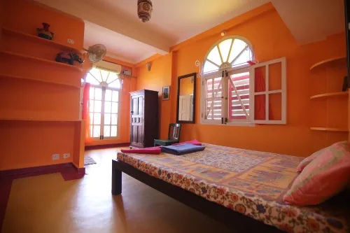 Holi-Wood Guesthouse - balcony