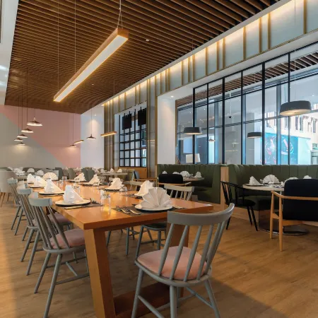 West Walk Retaj Hotel