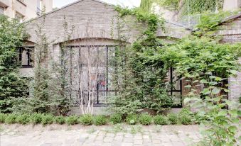 Paris Green House residence