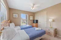 6 Bed, 2 Suites, Pool, Spa, Games Room #800 6 Bedroom Villa