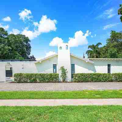 The Garden of Eden | Beautiful Villa w/ Pool & Game Room Hotel Exterior