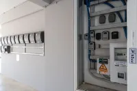 Comfy Apt Terrace and Parking 800m to Old Town and Beach