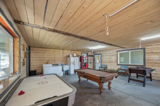 Birch Glen in Cascade