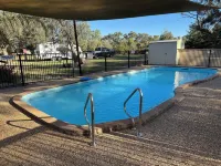Hay Caravan Park - Pools