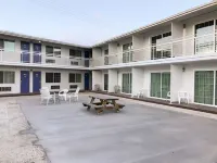 Motel 6 Barstow, CA - Route 66