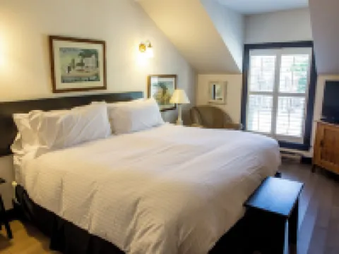 The Little Inn of Bayfield Hotels in Huron County