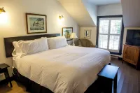 The Little Inn of Bayfield Hotels in Bluewater