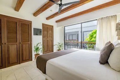 Hotel Banana Boutique & Spa - 5th Av Playa del Carmen Hotels near ¨La Casa de las Flores"