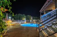 Amalia Villa with Private Pool - de playa
