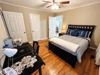 Comfy & Cozy Home in Weaver!