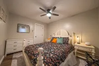 Hamilton Hideaway Hotels in Hancock County