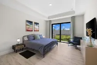 Colorful brand new 4B/4B retreat near the beach and pickleball courts.