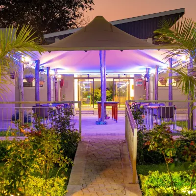 Bhejane Lodge Hotels near Safari Victoria Falls