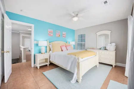 Spacious 3rd Row Beach House with a Heated Saltwater Pool & Hot Tub Отели рядом с достопримечательностью «TPC Myrtle Beach»