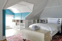 Centrally located, a Beautiful Landmark House for an ideal Family Getaway!