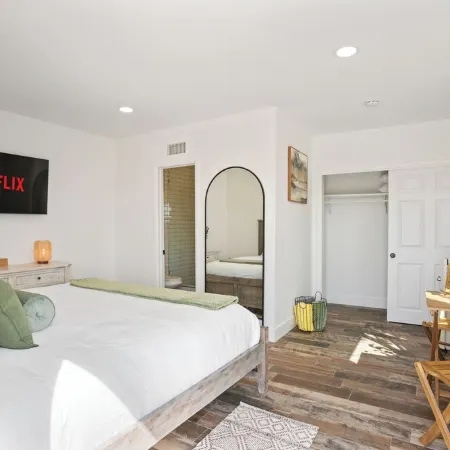 Priv. Resort! Mountain Views Oasis- Heated Pool & Spa, Game Rm, Temecula-8 miles