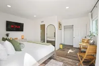 Priv. Resort! Mountain Views Oasis- Heated Pool & Spa, Game Rm, Temecula-8 miles